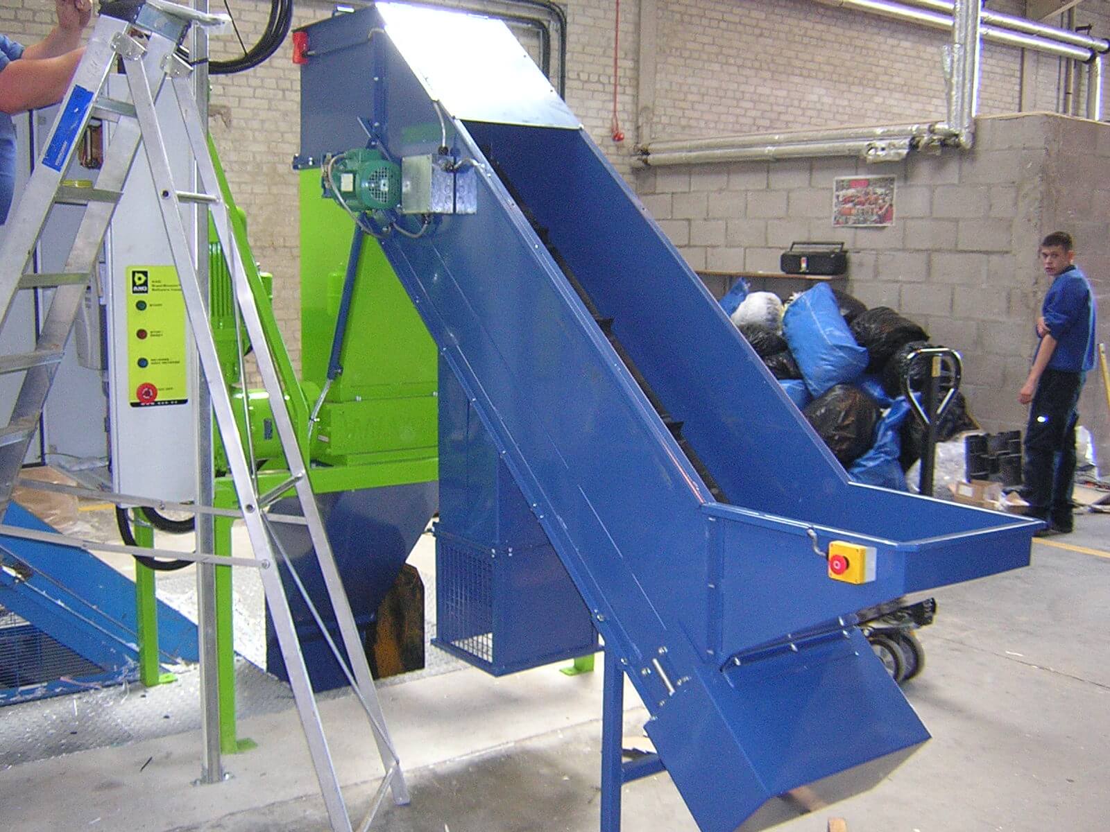 HDM Shredder Infeed Conveyor